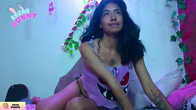 Roxanbunny1 online show from 12-13-25, 08:04