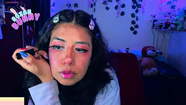Roxanbunny1 online show from 07-28-26, 06:43