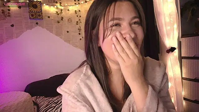 Snapshot of kisstarxxx chatting on 10-19-25, 03:09 kisstarxxx online show from 10-19-25, 03:09