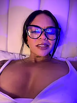 Charly  online show from 10-10-25, 03:51