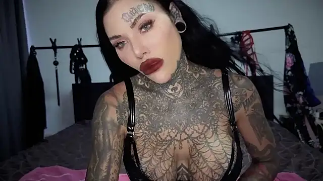 claudiacvc95 online show from 03-05-26, 05:26