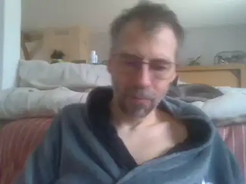 Snapshot of ptitcanard60600 chatting on 12-15-24, 01:00 ptitcanard60600 online show from 12-15-24, 01:00