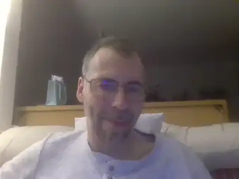 Snapshot of ptitcanard60600 chatting on 01-01-25, 09:09 ptitcanard60600 online show from 01-01-25, 09:09