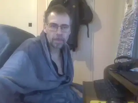 Snapshot of ptitcanard60600 chatting on 02-06-25, 10:14 ptitcanard60600 online show from 02-06-25, 10:14