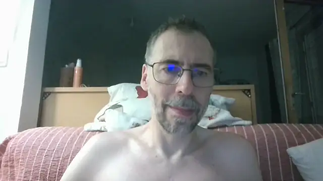 ptitcanard60600 online show from 08-09-26, 10:05