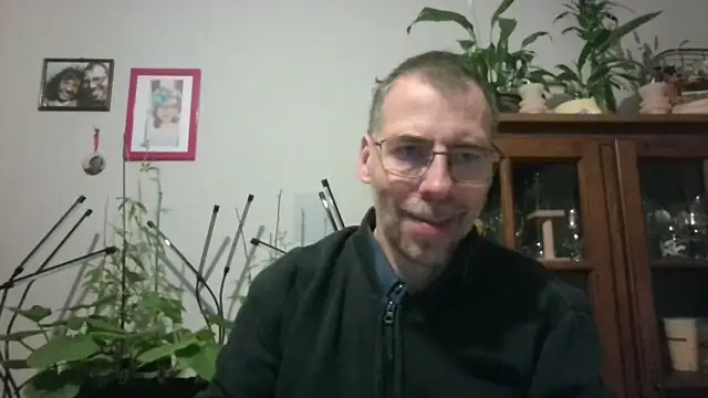 ptitcanard60600 online show from 05-18-26, 04:51