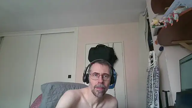 ptitcanard60600 online show from 06-04-26, 11:15