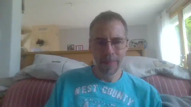 Snapshot of ptitcanard60600 chatting on 09-09-25, 01:53 ptitcanard60600 online show from 09-09-25, 01:53