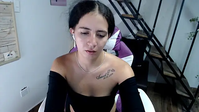 samantha baby  online show from 11-08-25, 07:17