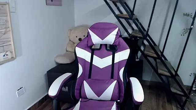 samantha baby  online show from 10-15-25, 07:11