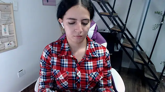 samantha baby  online show from 10-13-25, 04:36