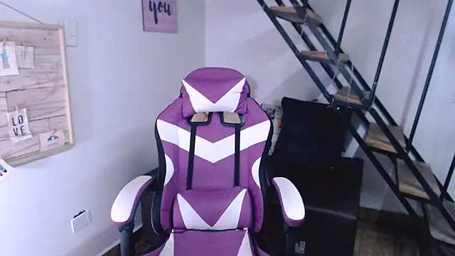 samantha baby  online show from 10-28-25, 07:57