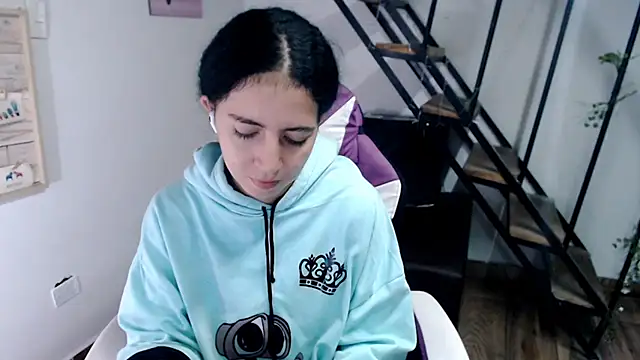 samantha baby  online show from 01-12-26, 04:58