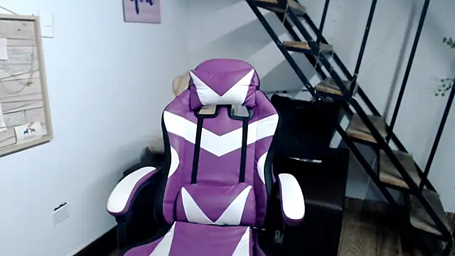 samantha baby  online show from 11-18-25, 02:53