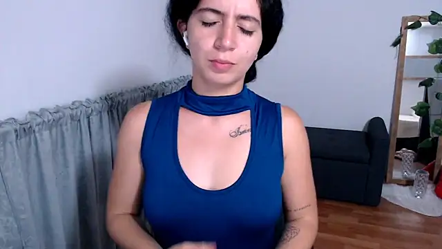 samantha baby  online show from 11-16-25, 05:45