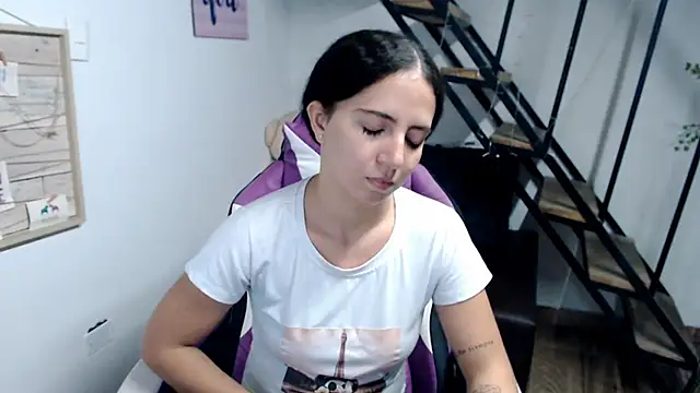 samantha baby  online show from 11-24-25, 05:35