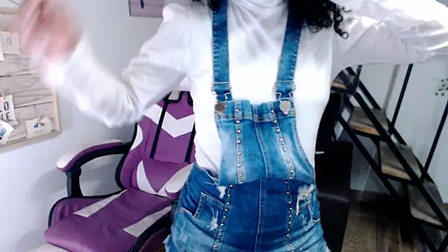 samantha baby  online show from 12-14-25, 05:07