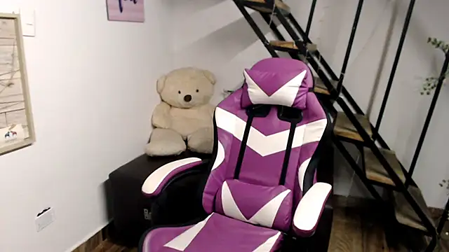 samantha baby  online show from 11-19-25, 08:53