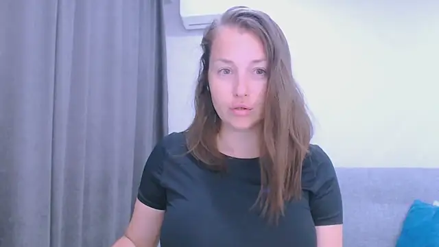 Snapshot of LesleySweet chatting on 09-14-25, 12:16 LesleySweet online show from 09-14-25, 12:16