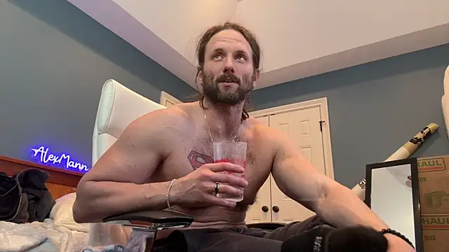 Snapshot of alexmannd chatting on 02-18-25, 04:03 alexmannd online show from 02-18-25, 04:03
