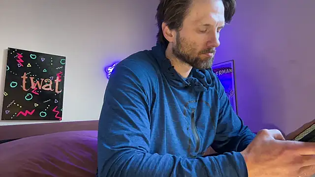 Snapshot of alexmannd chatting on 02-13-26, 03:23 alexmannd online show from 02-13-26, 03:23