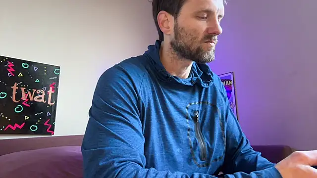 Snapshot of alexmannd chatting on 02-14-26, 04:18 alexmannd online show from 02-14-26, 04:18