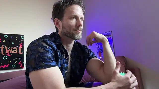 Snapshot of alexmannd chatting on 03-01-26, 12:10 alexmannd online show from 03-01-26, 12:10