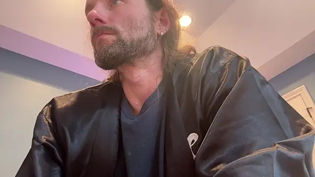 Snapshot of alexmannd chatting on 01-13-25, 02:32 alexmannd online show from 01-13-25, 02:32