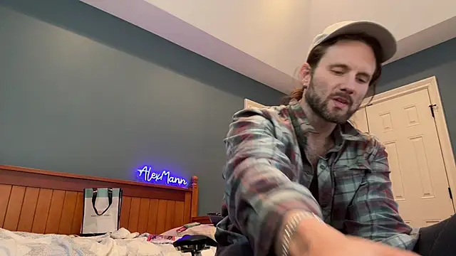 Snapshot of alexmannd chatting on 02-24-25, 02:48 alexmannd online show from 02-24-25, 02:48