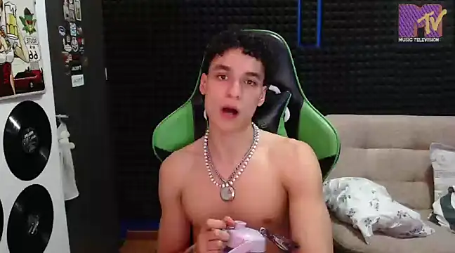 Curly Angel24 online show from 02-02-25, 11:21