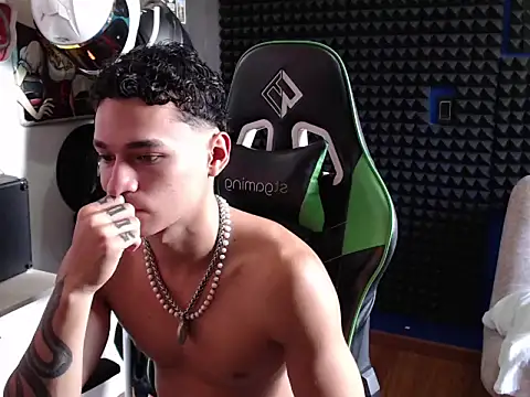 Curly Angel24 online show from 10-04-25, 03:57