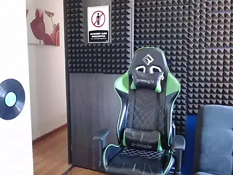 Curly Angel24 online show from 12-20-25, 05:05