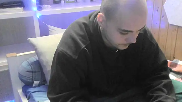 ItalianVinDiesel online show from 01-05-25, 04:27