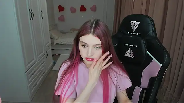 lil cassie online show from 04-08-26, 08:10