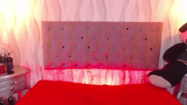 IsabelaLatina online show from 10-19-25, 07:38