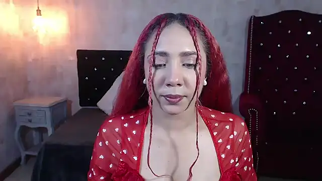 Snapshot of IsabelaLatina chatting on 06-09-26, 04:35 IsabelaLatina online show from 06-09-26, 04:35