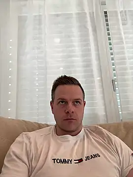 Danii0790 online show from 02-08-25, 03:00