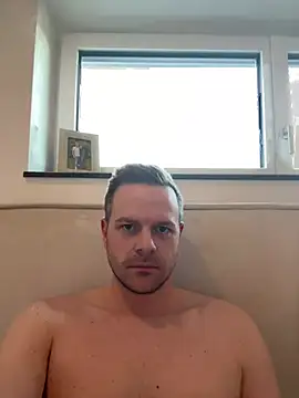 Danii0790 online show from 02-05-25, 04:14