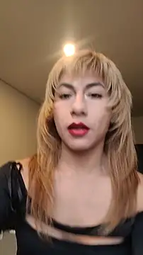 Snapshot of Evehampy chatting on 10-11-25, 07:48 Evehampy online show from 10-11-25, 07:48
