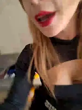 Snapshot of Evehampy chatting on 10-18-25, 08:33 Evehampy online show from 10-18-25, 08:33