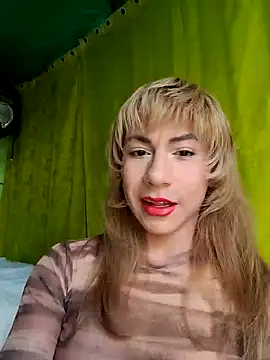 Snapshot of Evehampy chatting on 10-05-25, 05:03 Evehampy online show from 10-05-25, 05:03