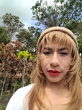 Snapshot of Evehampy chatting on 09-14-25, 06:52 Evehampy online show from 09-14-25, 06:52