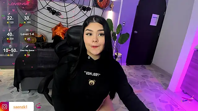 martinasaez online show from 10-18-25, 08:11