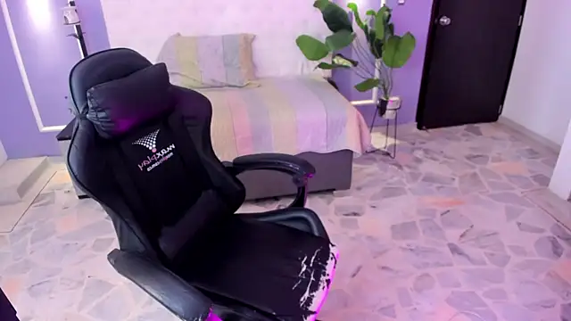 martinasaez online show from 04-15-26, 07:51