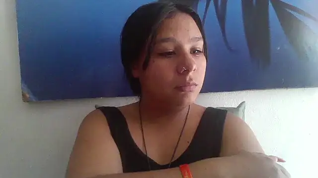 Snapshot of Charis_21 chatting on 01-12-26, 08:36 Charis 21 online show from 01-12-26, 08:36