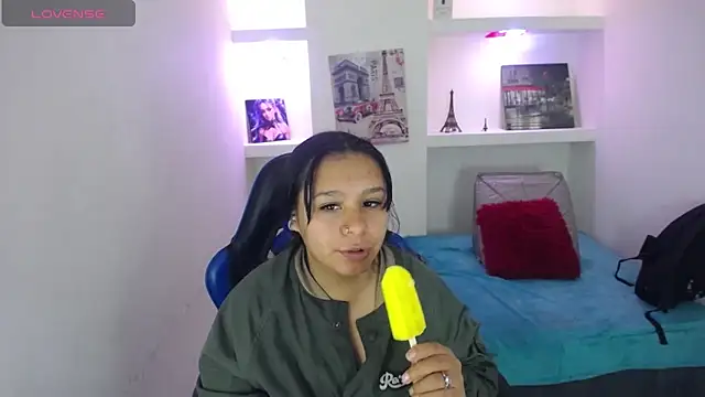 Snapshot of Charis_21 chatting on 11-07-25, 03:11 Charis 21 online show from 11-07-25, 03:11