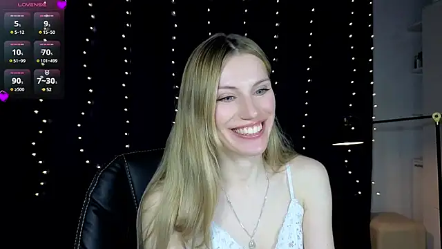 Lilianna Just online show from 03-06-25, 04:17