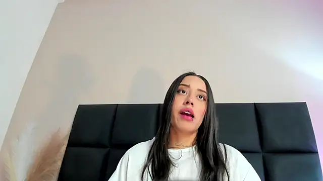 NoraDasilva online show from 11-14-25, 12:36