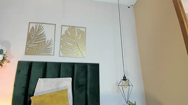 NoraDasilva online show from 11-20-25, 12:33