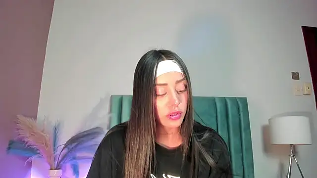 NoraDasilva online show from 02-10-26, 11:15